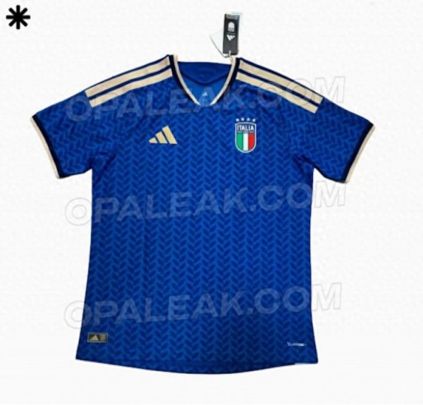 诚信-优配 意大利2026世界杯主场球衣曝光, 庆祝2006年夺冠20周年